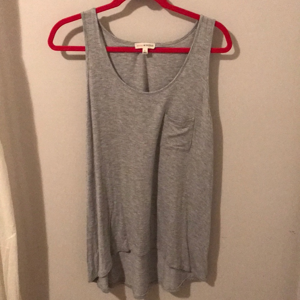 Gray Hi-Lo Tank with Pocket detail
